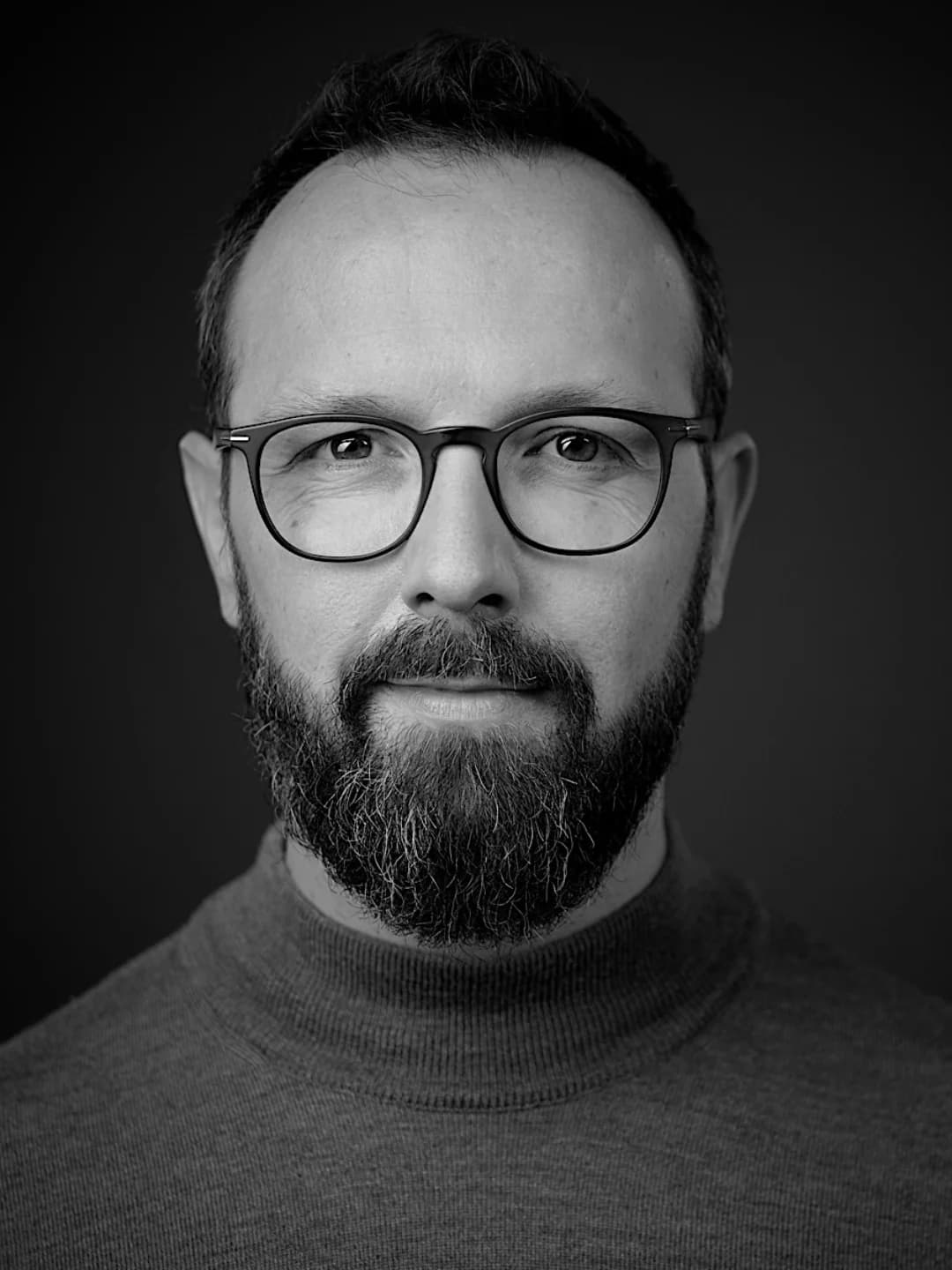 Wie is Paul Veth?